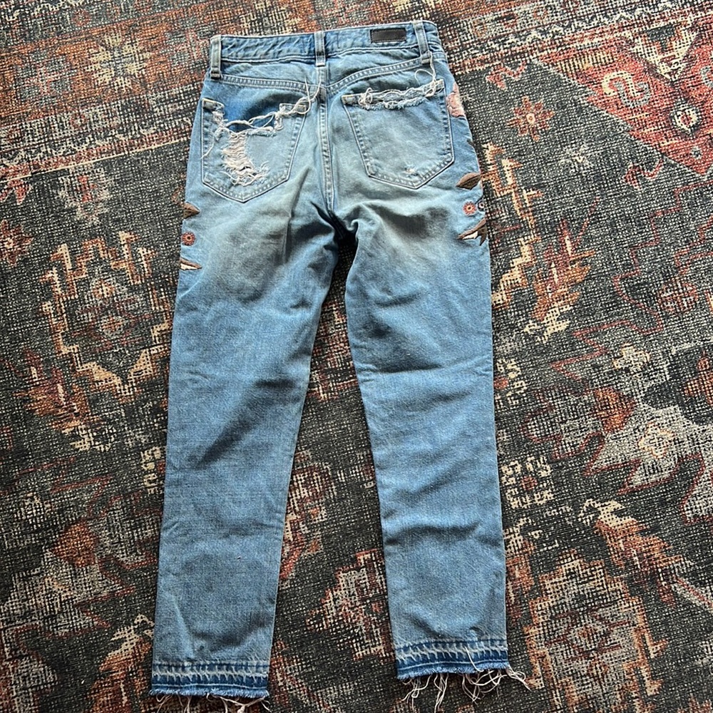 Floral Embroidered Abercrombie & Fitch Jeans - Picture 3 of 3